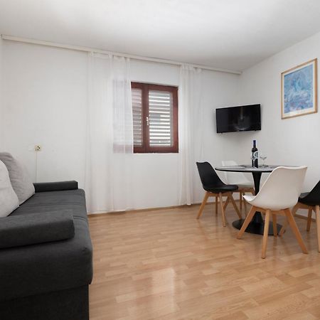 Apartments Family Roso Promajna Exterior foto