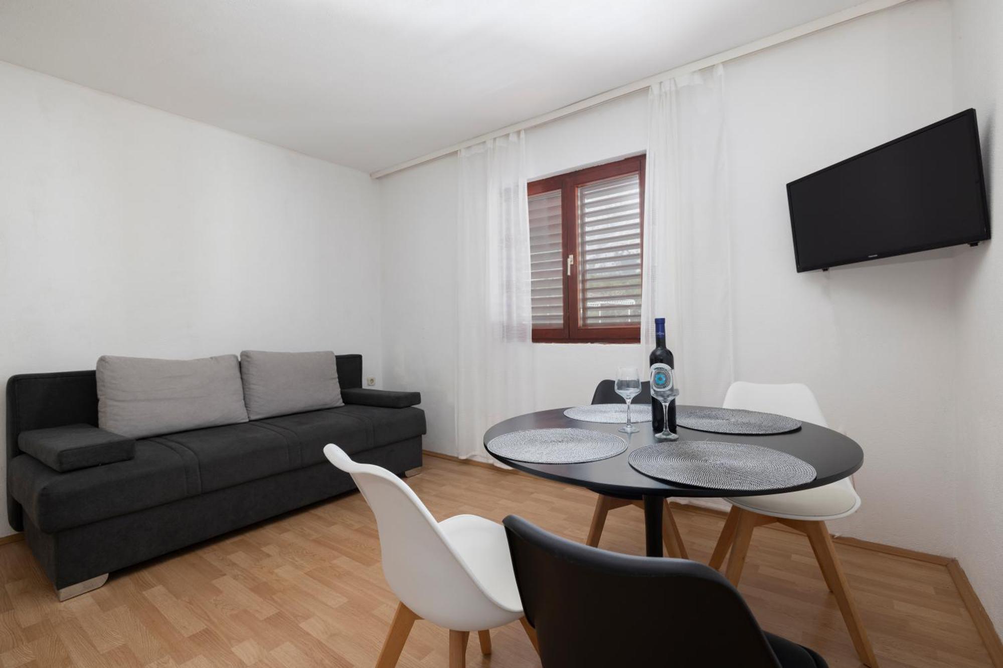 Apartments Family Roso Promajna Exterior foto