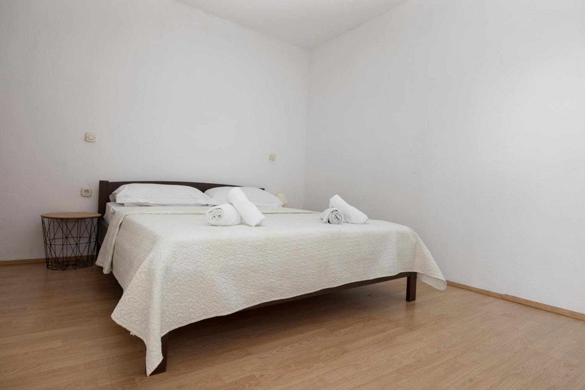 Apartments Family Roso Promajna Exterior foto